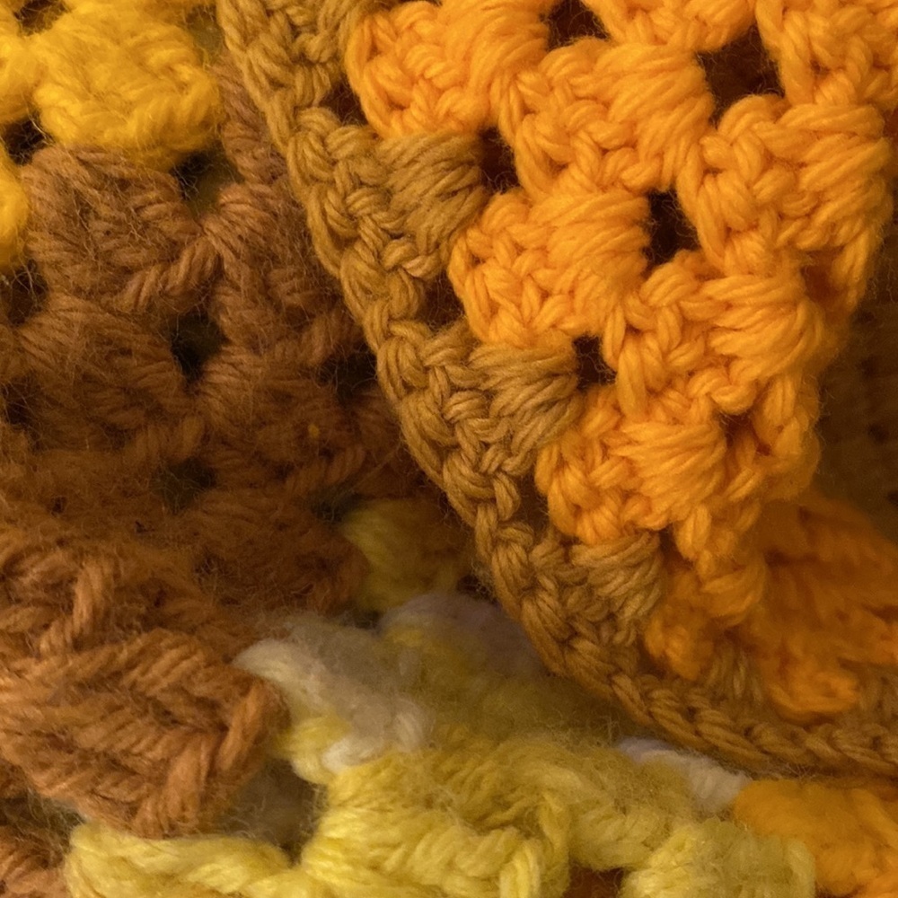 Yellow & Orange crochet blanket. Very good condition. 56”56” - Picture 4 of 4